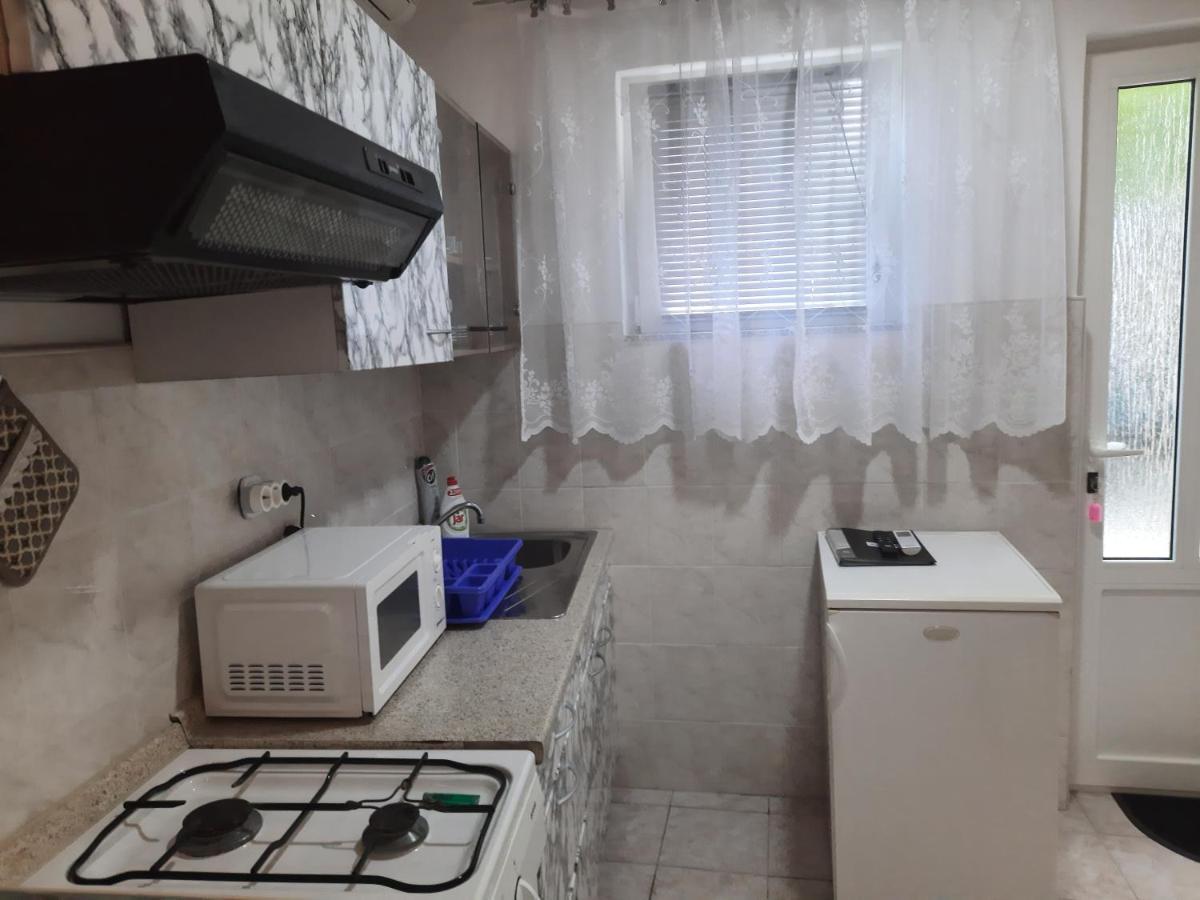Apartmani Ana-Lora Lopar Luaran gambar