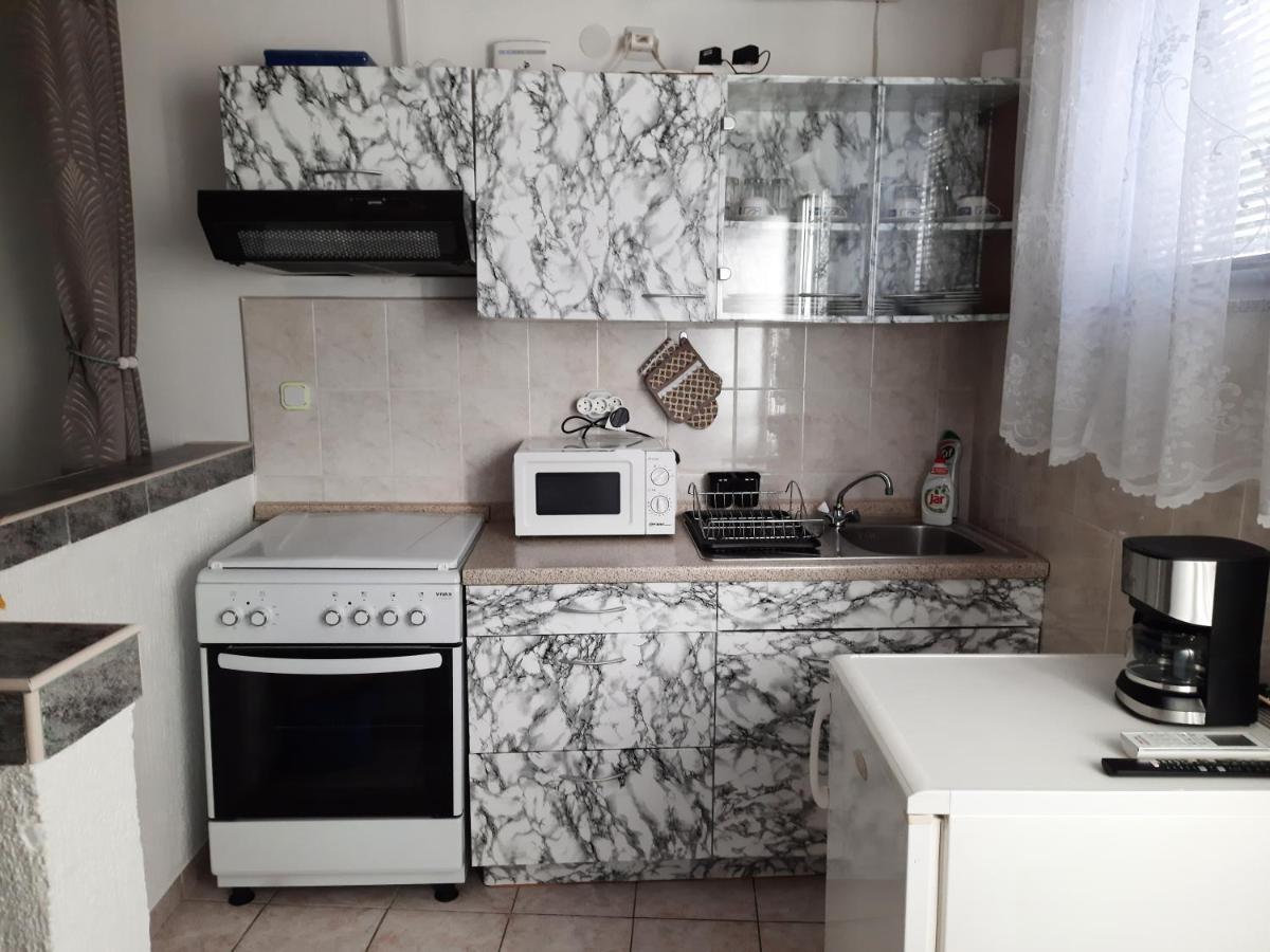 Apartmani Ana-Lora Lopar Luaran gambar