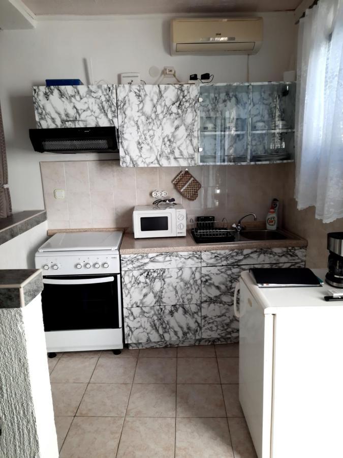 Apartmani Ana-Lora Lopar Luaran gambar
